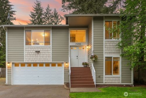 15423 Horseshoe Ave Sw, Port Orchard, WA, 98367-7132 | Card Image