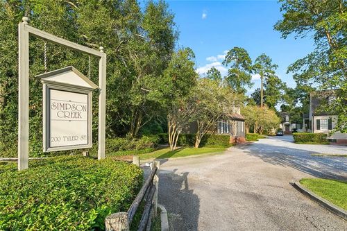 204 S Tyler St, Covington, LA, 70433-3036 | Card Image