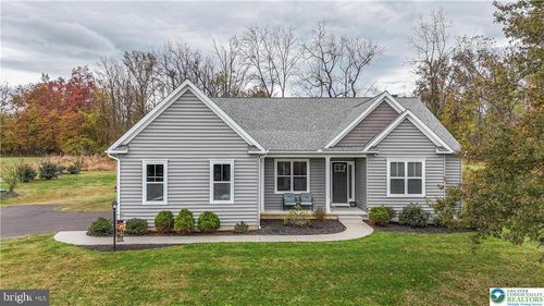 930 Richlandtown Rd, QUAKERTOWN, PA, 18951-5932 | Card Image