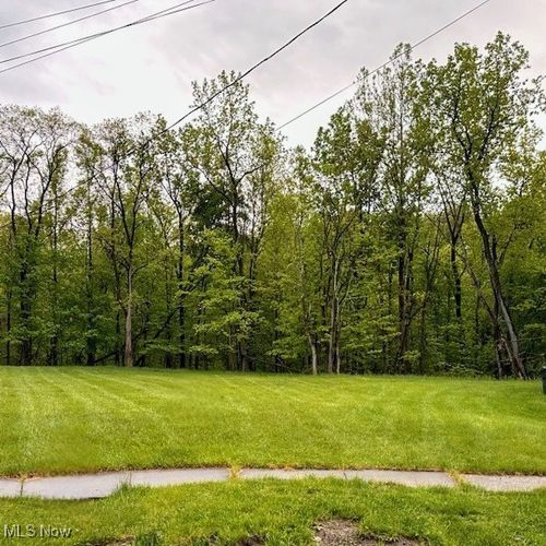 6569 Pau Pau Ct, Bedford Heights, OH, 44146-4825 | Card Image