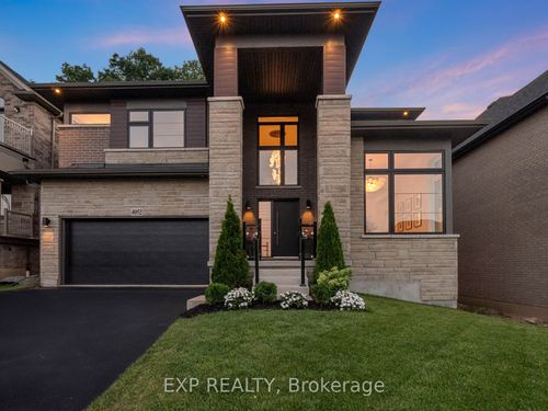 4052 Highland Park Dr, Lincoln, ON, L0R | Card Image