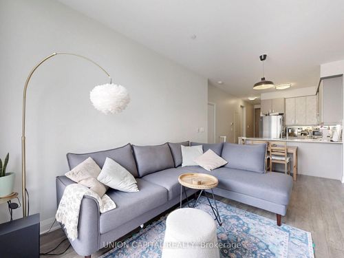109-28 Uptown Dr, Markham, ON, L3R5M8 | Card Image