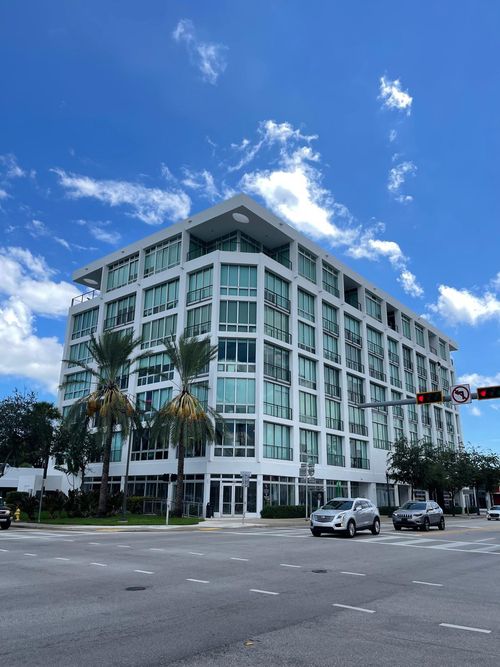 r-509-8101 Biscayne Blvd, Miami, FL, 33138-4634 | Card Image
