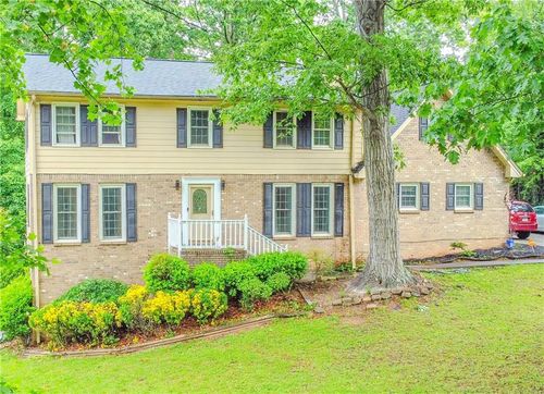 5293 Sandy Shoals Ln, Stone Mountain, GA, 30087-3635 | Card Image