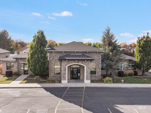 1415 Park View Dr, Twin Falls, ID, 83301-3250 | Card Image