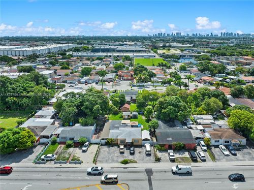 871 Se 8th Ave, Hialeah, FL, 33010 | Card Image