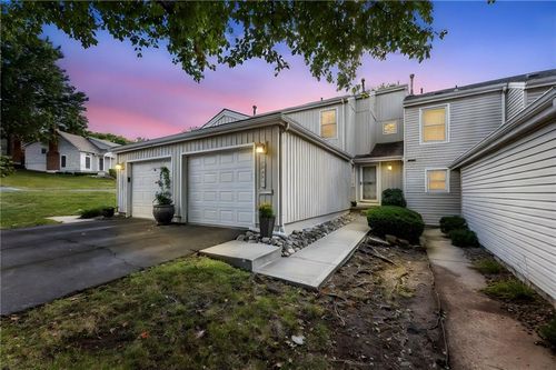 8607 W 108th Pl, Overland Park, KS, 66210-1604 | Card Image