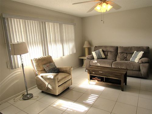 apt-j2-2103 Lucaya Bnd, Coconut Creek, FL, 33066-1144 | Card Image