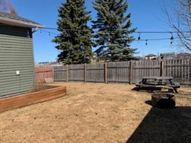 804 10 Ave Se, House detached with 4 bedrooms, 2 bathrooms and 4 parking in Slave Lake AB | Image 40