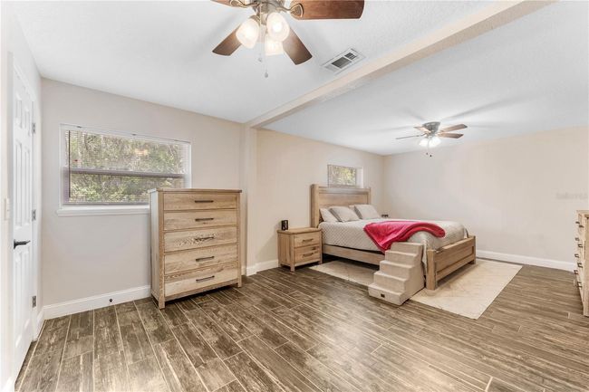 9819 Allen Rd, House other with 3 bedrooms, 2 bathrooms and null parking in Lithia FL | Image 14