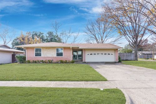 831 Warren Way, Richardson, TX, 75080-4010 | Card Image