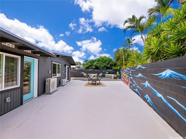 So much room to expand on this Large Lot that already has 2, 204 sq ft of living space! | Image 22