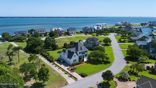 5213 Driftwood Ln, Morehead City, NC, 28557-2577 | Card Image