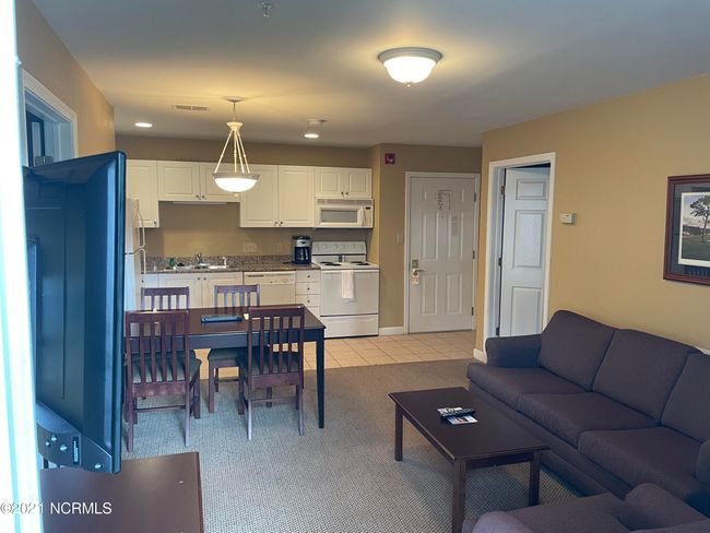206 - 490 Little River Farm Blvd, Condo with 2 bedrooms, 2 bathrooms and null parking in Carthage NC | Image 5