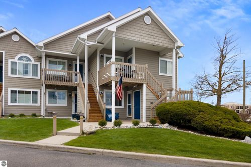 101-13766 Unit 101 S West Bay Shore Dr, Traverse City, MI, 49684 | Card Image