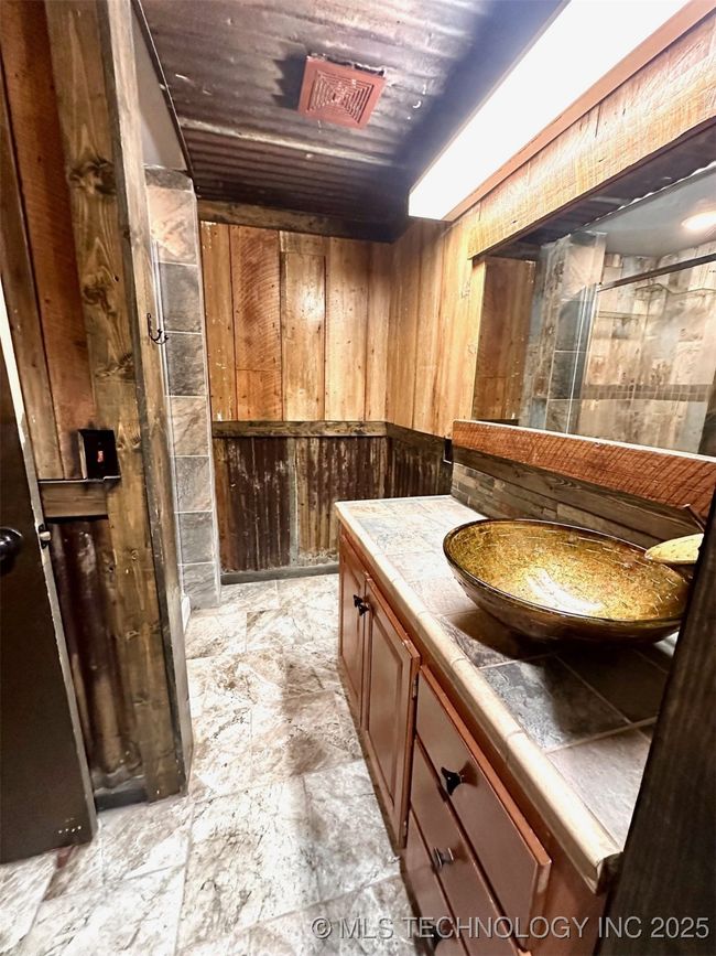 35 Camp Loop, House other with 3 bedrooms, 2 bathrooms and null parking in Mcalester OK | Image 15