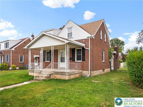 1920 E Woodlawn St, ALLENTOWN, PA, 18109-8739 | Card Image