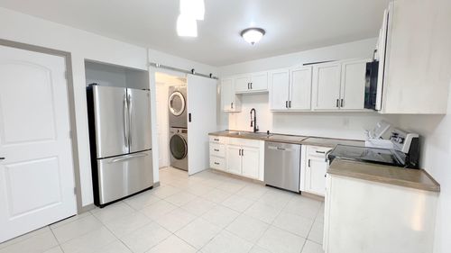 7694 Dunmore Rd, Woodbury, MN, 55125-1610 | Card Image