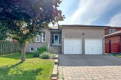 276 Thornton Rd N, House other with 3 bedrooms, 4 bathrooms and 4 parking in Oshawa ON | Image 1