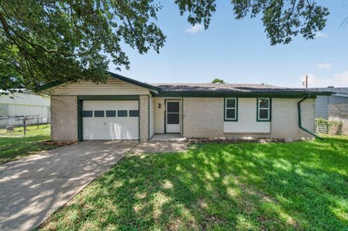 2461 Lisa St, Grand Prairie, TX, 75051-5424 | Card Image