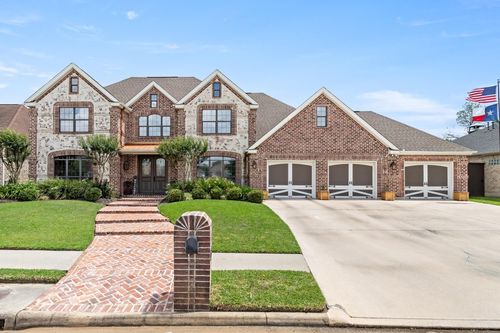 701 Neches Oaks Blvd, Port Neches, TX, 77651 | Card Image