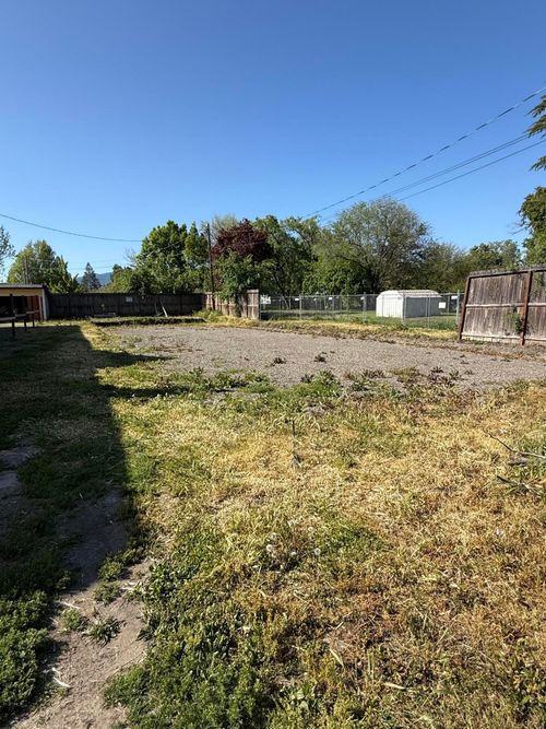 1019 W Main Street, Medford, OR, 97501 | Card Image