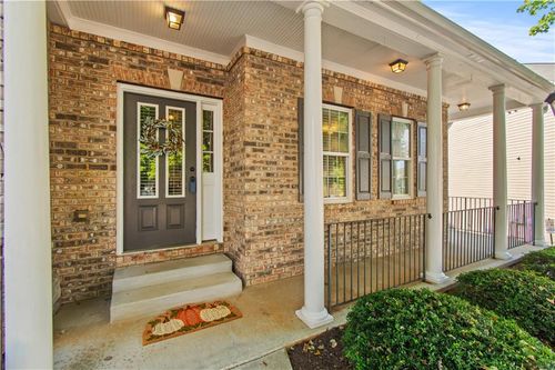 811 Ash St, Canton, GA, 30114-9025 | Card Image