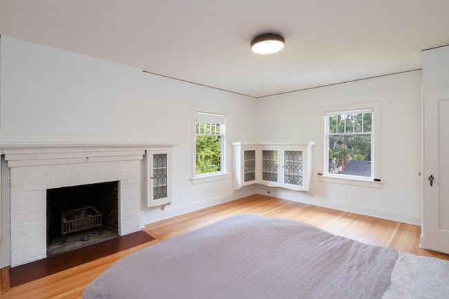 1121 W 16th Ave, House other with 8 bedrooms, 3 bathrooms and 2 parking in Vancouver BC | Image 4