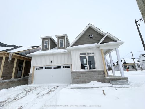 2 Shelson Pl, Sutton West, ON, L0E1R0 | Card Image