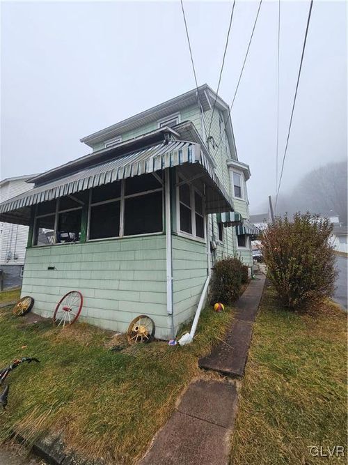153 W High St, Nesquehoning, PA, 18240-1519 | Card Image