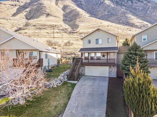 1404 Spring Mountain Dr, Springville, UT, 84663-3152 | Card Image
