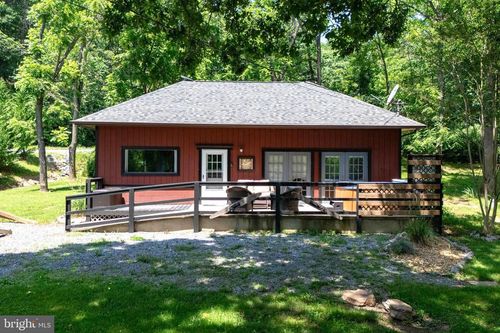 123 Fishermans Ln, LURAY, VA, 22835-2683 | Card Image