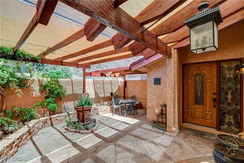 845 Robinson Ln, Boulder City, NV, 89005-1127 | Card Image