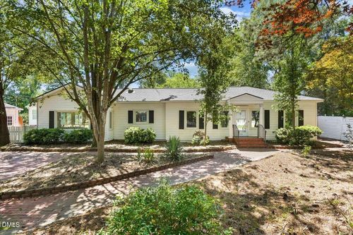 705 S 1st St, Smithfield, NC, 27577-3817 | Card Image