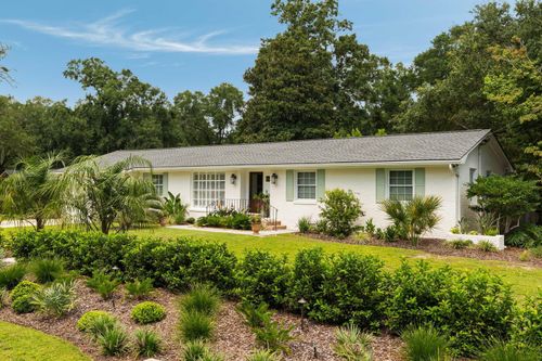 832 Robert E Lee Blvd, Charleston, SC, 29412-9180 | Card Image