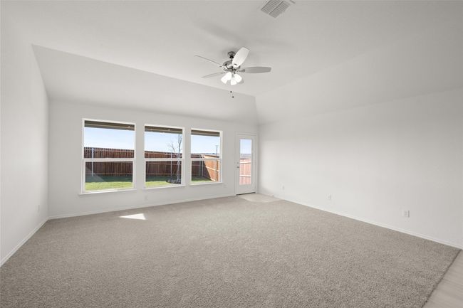 921 Beverly Living Room1 | Image 8