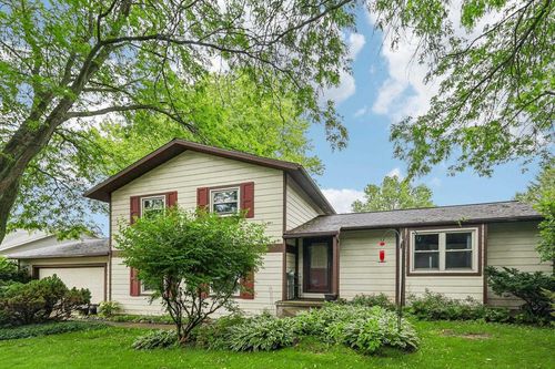 4036 Lally Rd, Oregon, WI, 53575-2316 | Card Image