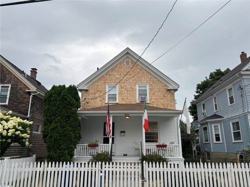 11 Eastnor Rd, Newport, RI, 02840-3839 | Card Image