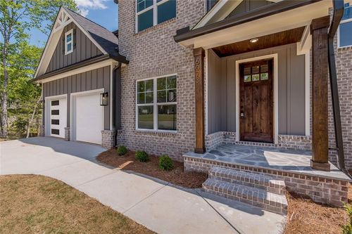 6073 Rockingham Way, Gainesville, GA, 30506-6935 | Card Image