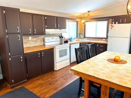 47 Fogg Rd, Epping, NH, 03042-3406 | Card Image