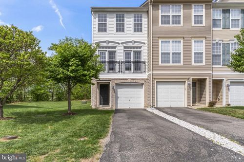 15641 John Diskin Cir, WOODBRIDGE, VA, 22191-6534 | Card Image