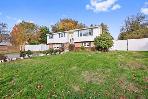 22 Curtis Ave, New Fairfield, CT, 06812-4507 | Card Image