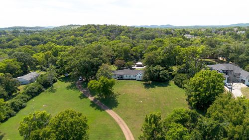 5723 Cloverland Dr, Brentwood, TN, 37027-4703 | Card Image