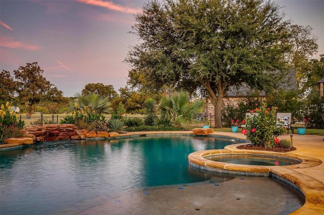 1204 E Scandinavian Ct, House other with 4 bedrooms, 4 bathrooms and null parking in Granbury TX | Image 11