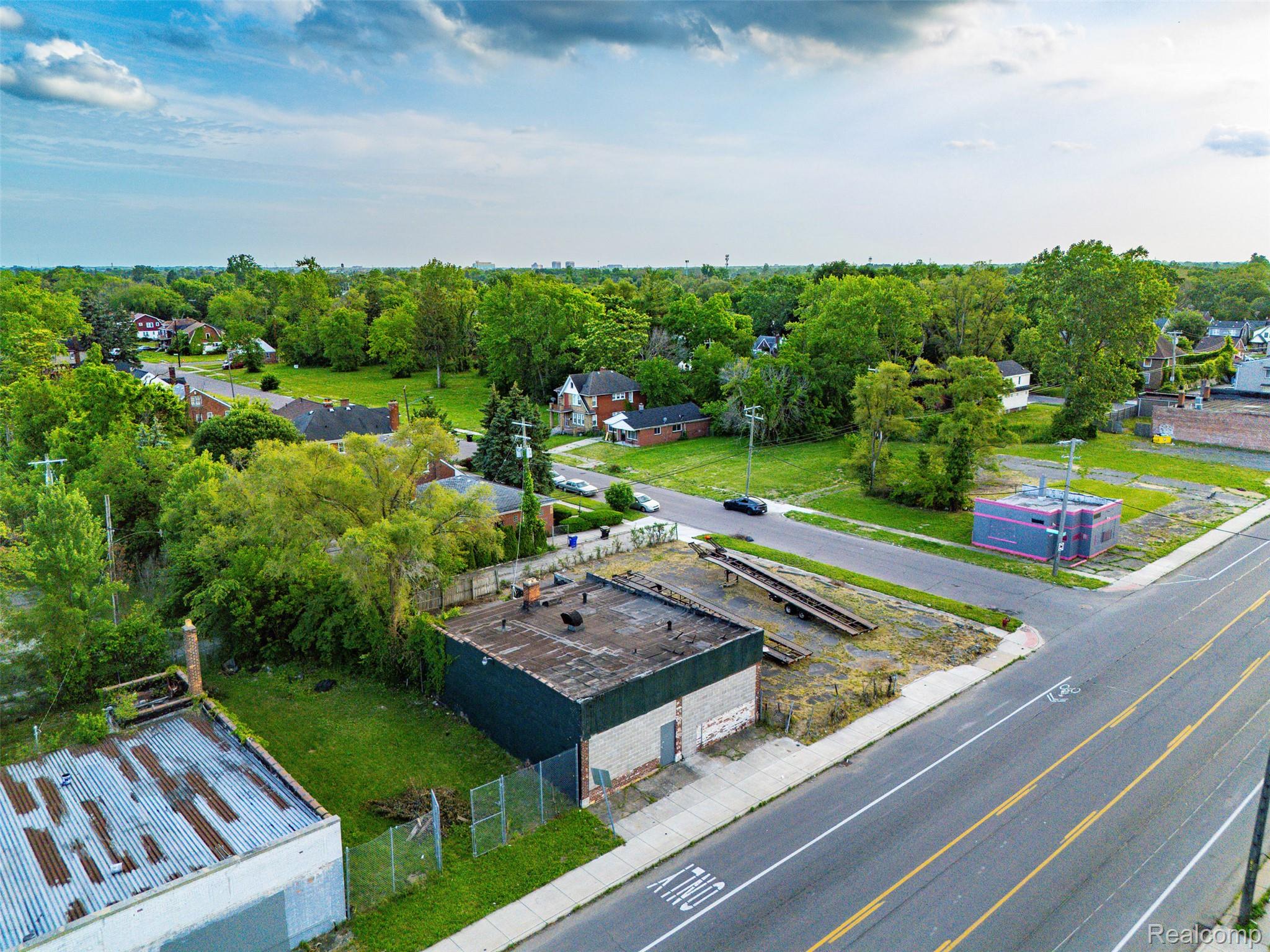 Commercial Sale in Detroit 4