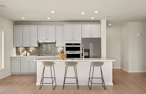 501-320 Martins Lndg, North Reading, MA, 01864 | Card Image