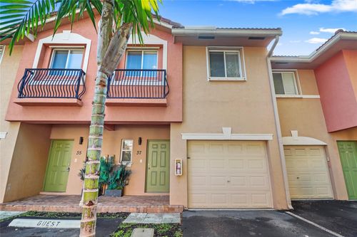 37 Se 3rd Ave, Hallandale Beach, FL, 33009-5504 | Card Image