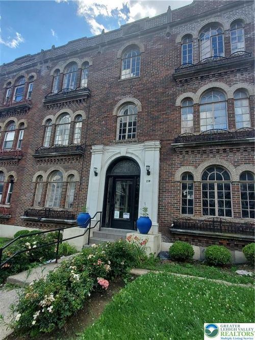 apt-13-218 S 15th St, Allentown, PA, 18102-4563 | Card Image