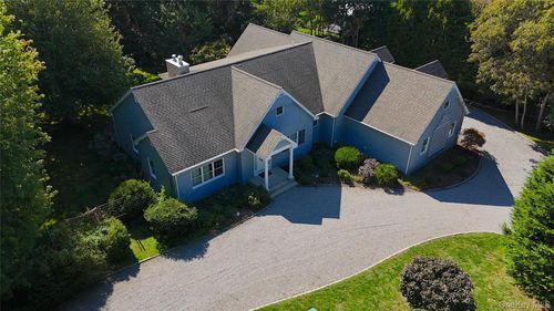 71 Sebonac Inlet Rd, Southampton, NY, 11968-2744 | Card Image