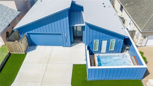 13762 Tajamar St, Corpus Christi, TX, 78418-6056 | Card Image